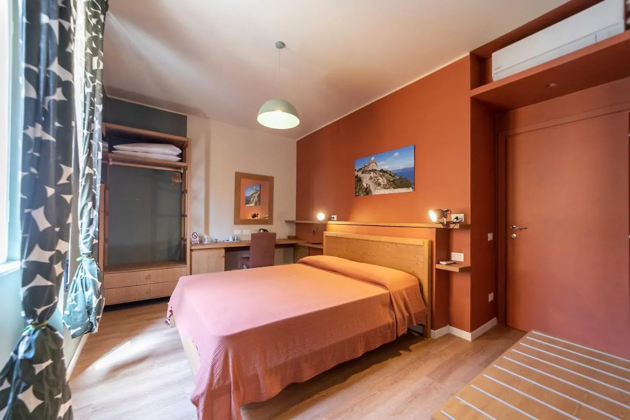 פורטו ארקולה B&B A Due Passi Dal Mare לינה וארוחת בוקר